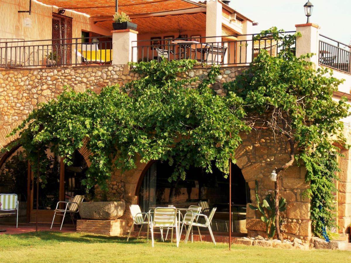 La Masia Costa Brava -Adults Only Garrigás Kültér fotó